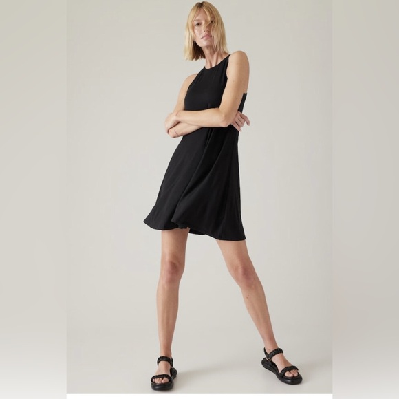 Athleta Dresses & Skirts - Athleta Santorini Thera Dress in Black Size Medium Minimalist